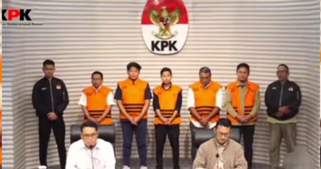 KPK saat umumkan lima tersangka kasus dugaan korupsi dalam pembangunan RSUD di Kolaka Timur. [Instagram]